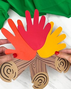 Campfire Craft - Hold on to the last bits of summer with this activity! Grab the printable 👇 | Simple Everyday Mom