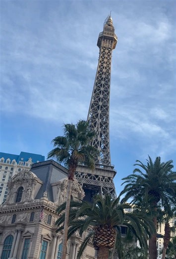 ✨ Quick Tour of the Famous Las Vegas Strip! ✨ Took a quick walk today along the heart of Las Vegas and WOW — the views never get old! From the sparkling Bellagio Fountains to the charming Paris Eiffel Tower and the sleek modern style of Aria, this city is truly magical day or night. Whether you’re visiting, planning to move here, or already call Vegas home — I love sharing moments that remind us why this city is so special! 🌆💛 Follow me for more Vegas lifestyle, fun local spots, and real estat