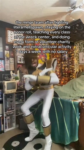 JOEY on Instagram: "idk it vall ever paid attention but these kids did like literally everything and somehow had time to spare and money to spend. i woulda had zordon cough up a band or sum. #mmpr #powerrangerstiktok #tommyoliver #whiteranger #powerrangerscosplay"