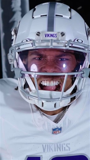 Minnesota Vikings on Instagram: "@ateez_official_ it's getting icy over here in Minnesota 💎🧊 showing our teeth on @Netflix 12/25 #IceOnMyTeeth"
