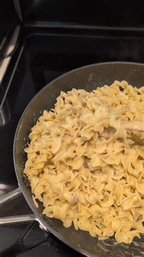 16K views · 57 reactions | Cafeteria Noodles-Easy, Creamy, DELICIOUS 襤 Also, I am not quite sure why it asks for chicken broth and then extra boullion but we do not add the extra because I use salted butter and I feel like we have enough sodium in there #ComfortFoodVibes | Meals with Melinda | Facebook