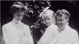 The Roosevelts: An Intimate History - Eleanor Roosevelt vs. Sara Delano Roosevelt - Twin Cities PBS