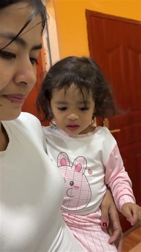 She helps her baby brush teeth before sleep #parentingmoments #toddler