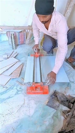 manual tiles cutter machine se tiles Kat rahe hain 2×4 #shortvideo #short #shortsfeed #tiles 😱😱