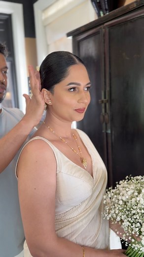 160K views · 1K reactions | #beautiful #classic #indian #style #bride #bridesbyisuruj #isuruj #salonisuruj #hairbyisuruj #makeupbyisuruj #isurujmua #isurujdesilva #hairstylist #makeupartist #bridalhairstyle #bridalmakeup #indianbrides #asianwedding #asianstyle #srilanka | Brides by Isuru j de silva | Facebook