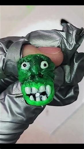 3D Zombie Nail #diynailart #nailart #halloweennails