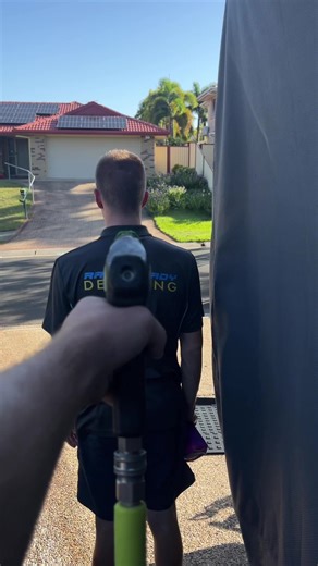 C63S Car Detailing: Expert Rinsing Techniques