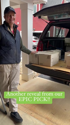 EPIC Federal Glass BIG SHOW OFF CONTAINERS are AMAZING!! Will be FOR SALE NEXT WEEK on this page. Pricing to be determined at time of posting. #pickers | Part-Time Pickers