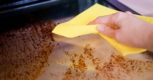 Ditch vinegar and baking soda to rid oven glass grease for 1 better kitchen item