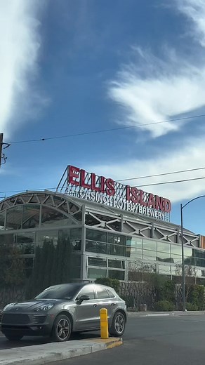 Affordable and delicious place to hang out and eat in Las Vegas!! the front yard at Ellis island is amazing!