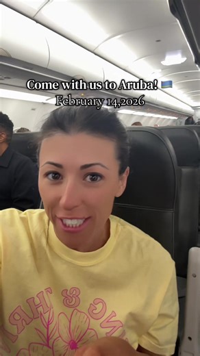 So excited to take you guys to Aruba! We'll be there for six days and I'll be posting everything!#aruba #girlstrip #islandvibes #vacationvibes