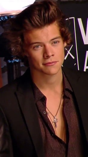 One Direction: Frat Harry VMAS 💚 Subscribe for daily 1D videos! #onedirection #harrystyles