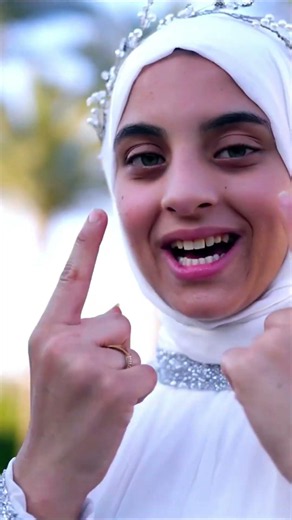 قراني تالق من المنشده بسمله احمد 💚أجمل كليب للقران الكريم