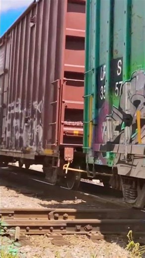 Csx local train going through Plant City. #plantcity #railfanning #shortvideo #csxtrains