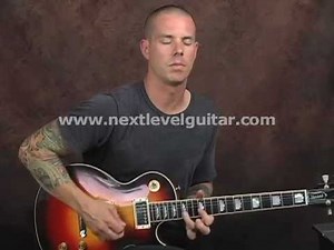 Slash style rock lead solo guitar lesson with scales licks tablature played on Gibson Les Paul