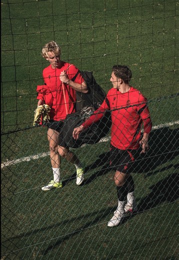 Danish connection. Sous contrôle. 🇩🇰 #Nielsen #Mortensen #Training #Skills #tiktokfootball