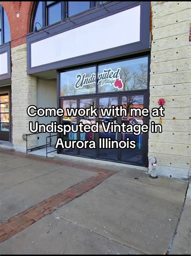 Visit Undisputed Vintage for Thrifting
