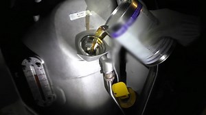 12K reactions · 625 shares | 【整備士のお仕事～エンジンオイルサービス～】...