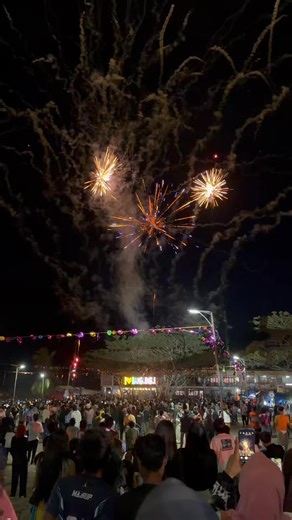 🎊 GALA NIGHT HIGHLIGHTS | DURING THE 27TH ARAW NG BANGUINGUI Banguingui officials, Municipal Employees, and representatives from partnered agencies shone bright at the Gala Night, a star-studded event of the 27th Araw ng Banguingui. #27thArawngBanguingui | Gazette of the Municipal Government of Banguingui Sulu