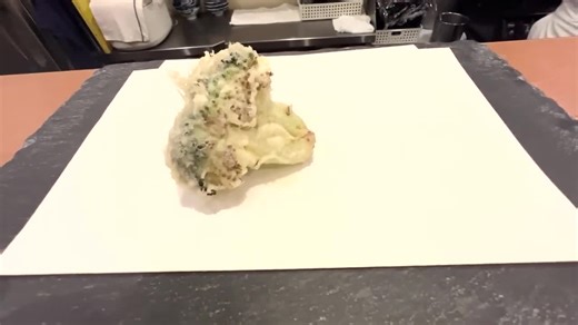 P16. アメリカ人が人生初の天ぷらに感動！憧れの日本で日本食を堪能。海外の反応