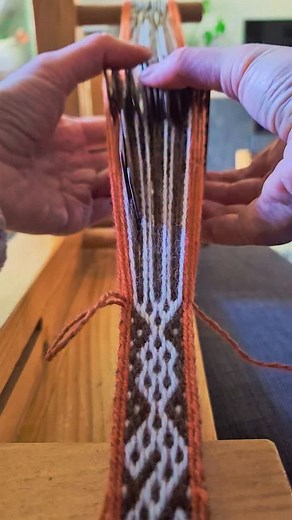7.4K views · 961 reactions | Weaving a rare 10th-century tablet band...