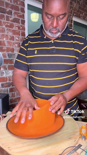 How to Create a Custom Made Fedora