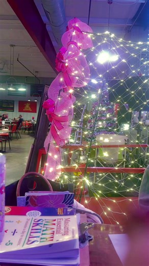 Hope this prediction works! LOL#staff #serverlife #serverproblems #restaurant #foryoupage