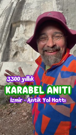 Altuğ Şenel on Instagram: "🏛️Miralı Tarkasnawa🏛️ 🗺️Anadolu’da yol anıtlarını, yol hatlarını takip etmeyi çok seviyorum 🏛️Herodot’a göre kabartmada betimlenen kişi Mısır kralı Sesotris olmuş olsa da Hititlerin dağılmasından sonra Anadolu’nun en batısında 150 yıl hüküm sürmüş Mira Krallığı’nın eseri, rölyefidir. Yerel Anadolu insanları Luvilerin yerel krallığı, Miralar 👉🏽Buradaki hiyeroglif yazıtta der ki (tahrip edilmiş) Mira kralı Tarkasnawa, Mira ülkesi kralı Alantalli’nin oğlu, Mira ülke