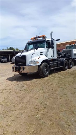 PEWE'S WRECKING SERVICE 7526426/3334TOW 24/7❗️🇹🇹💯☎️🪝