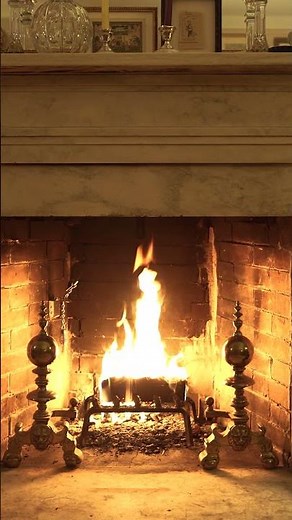 Share your cozy fireplaces with Homeworthy! Post your fireplaces and tag @homeworthy to be featured!