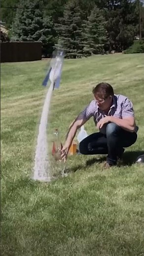 Easy DIY Bottle Rocket! 🚀🔥 Vinegar & Baking Soda Science Trick!