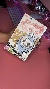 Not my labubu trying to escape Our labubu bag charms match perfectly These are available now 🫶🏼🫶🏼🫶🏼 . . . #unboxing #labubu #labubumacaron #labubumonster #blindbox #kawaiiaesthetic #bagcharm #pendents | Shescraftyaf