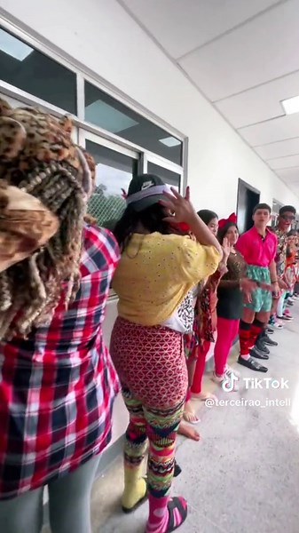 trote do brega 🤣 #fy #intellectus #terceirao #troteterceirão #trotebrega #leimariadamoda #foryou