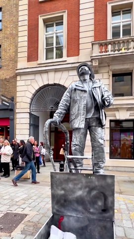 How I am getting down from my Levitating Fireman Statue.#floating #explained #performer #works