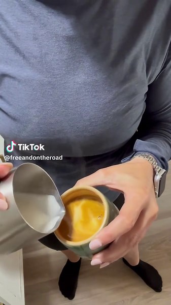 Latte art....Heart Cortado Milk @oatly Barista Blend Coffee used in this cup is @gasparilla_roasting_llc use code