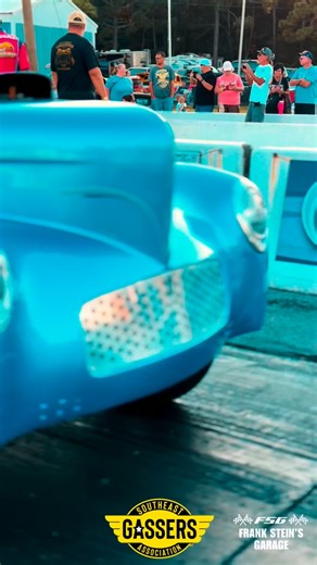 The finest Willys Gasser around…. @southeast_gassers Video by: @franksteins_garage #southeastgassers #america #racing #dragracing #usa #willys #franksteinsgarage | Frank Stein’s Garage