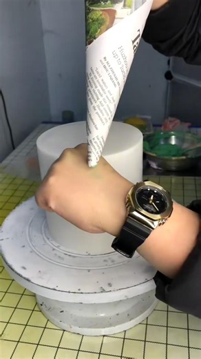 Cake #cake #cakedecorating #cakes #reel #facebook #reels #reelsvideo #fyp #bhfyp #fypシ #fypage✨ #birthdaycake #chocolate #food #dessert #cakesofinstagram #birthday #cakedesign #instafood #baking #foodporn #yummy #cakestagram #homemade #love #sweet #instacake #bakery #cupcakes #foodie #cakeart #delicious #chocolatecake #pastry #instagood #foodphotography #happybirthday #cakelover | Beautiful Girls