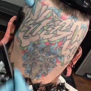 This barber's razor skills are insanely precise. | Insider Beauty