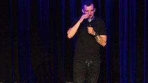 8.1M views · 141K reactions | Czasami zdarzy się tak, że trzeba odebrać rodzica z pracy! :D Już w pażdzierniku ruszam w trasę ze swoim najnowszym programem "Granice Wytrzymałości"! Więcej szczegółów w zakładce wydarzenia! Do zobaczenia! | Piotr Zola Szulowski | Facebook