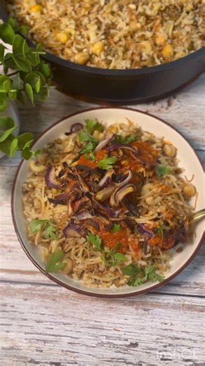 ‎Reem olayan 🇵🇸🇯🇴 ريم عليان‎ | ‎الاكلة المصرية الفخمة ولكن بالطريقة السريعة صدقاً اكله بتشهي ولا غلطة واقتصادية ضروري تجربوها بهاي الطريقة وطيبة كتير بالجو البارد...‎ | Instagram