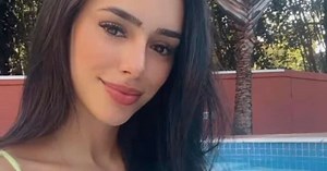 Bruna Biancardi causa alvoroço ao posar de biquíni dois meses após o nascimento da filha