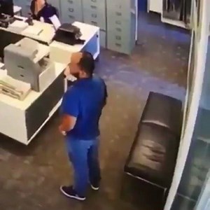 How is your friday going 😂🤷🏻‍♂️ @cisco_lasvegasshowdown | Cocophotoss