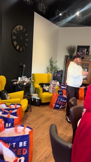 Twin brother? @Turtle #sunderland #theboxoutdoors #fyp #sunderlandcity #vlogging