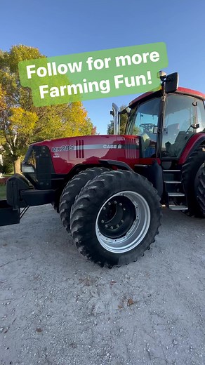 2.3K views · 105 reactions | Unloading Wagons!! #farm #farming #farmlife #familyfarm #agriculture #reelsvideo #reelsfb #reels #tractor #caseih #johndeere #fun #combine #corn #beans #harvest #country #work #hardwork | Titman Farms | Facebook
