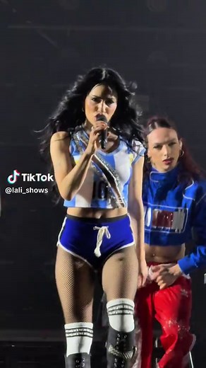 Como Tú: La Magia de Lali Esposito en Vivo
