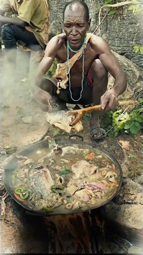 How Africans cook and eat food #bushmenlife #realafrica #comedy #hadzapeople #brazil #funny #chaba