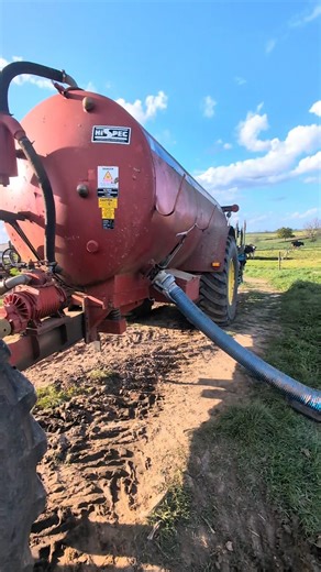 Walk around Case IH Maxxum 135 filling up hi-spec tanker