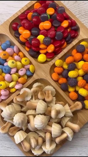 Exploring Assorted American Candies and Snacks