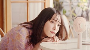 新垣結衣 Aragaki Yui Fanspage on Instagram: "- KOSE エスプリーク ESPRIQUE 「#新垣さんの部屋」 ひんやりタッチ BB CCスプレー篇 #新垣結衣 #ガッキー #aragakiyui"