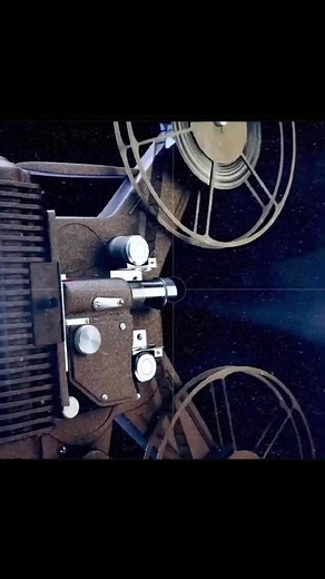 DELIRIUM 🔥❤️🎇🦋 #laurenoliver #laurenoliverbooks #book #books #bookstagram #bookstagrammer #read #reading #booksbooksbooks #booktok #summer #ya #youngadultbooks #youngadultfiction | Lauren Oliver